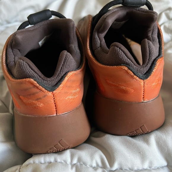 Adidas Yeezy 700 V3 Copper Fade - Picture 6 of 7